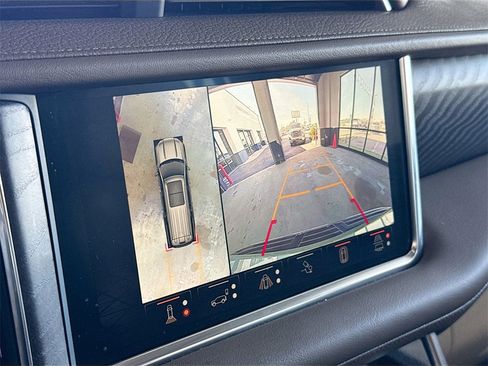 Used 2024 GMC Yukon XL Denali w/ Advanced Technology Package image 14