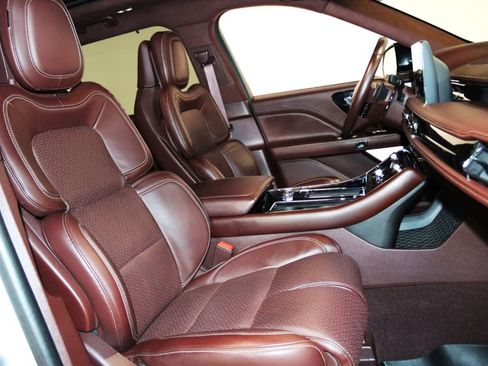 Used 2024 Lincoln Aviator Black Label AWD/4WD image 68