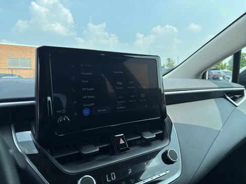Used 2025 Toyota Corolla LE FWD image 20