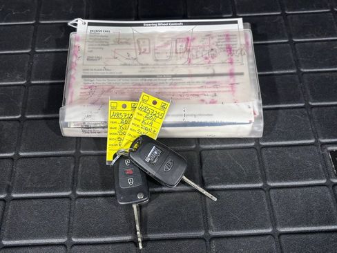Used 2011 Kia Soul + FWD image 35