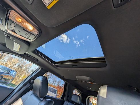 Used 2023 Dodge Durango GT image 28