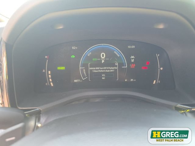 Used 2025 Toyota Camry SE FWD image 13