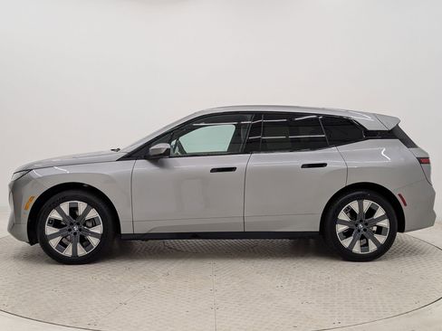 New 2026 BMW iX xDrive60 image 2