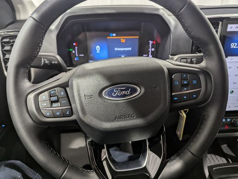 Used 2024 Ford Ranger XLT image 19