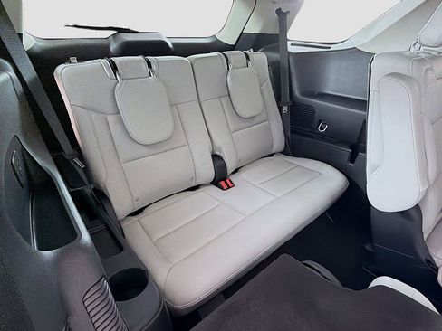 Used 2025 Ford Explorer Platinum w/ Ultimate Package AWD/4WD image 31