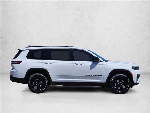 New 2026 Jeep Grand Cherokee L Limited RWD image 5