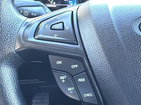 Certified 2022 Ford Edge SE w/ Black Appearance Package AWD/4WD image 12