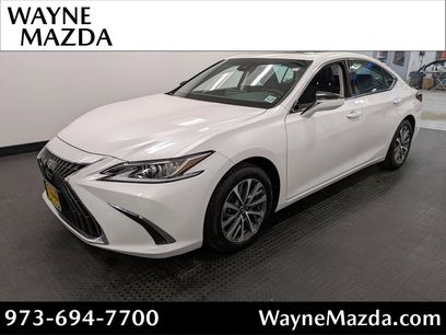 Used 2022 Lexus ES 350 w/ Accessory Package 2