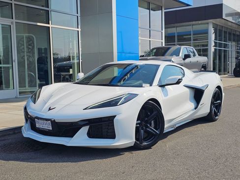Used 2025 Chevrolet Corvette E-Ray w/ ZER Performance Package AWD/4WD image 1