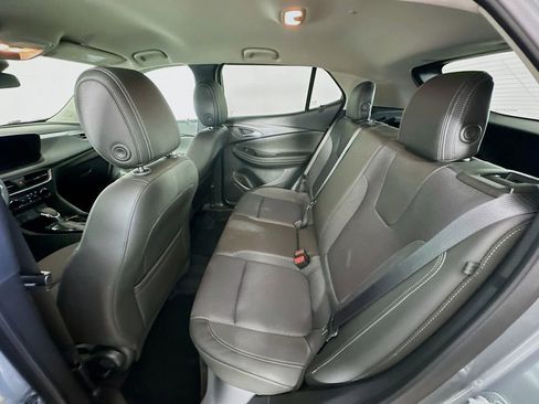 Used 2025 Buick Encore GX Preferred AWD/4WD image 30