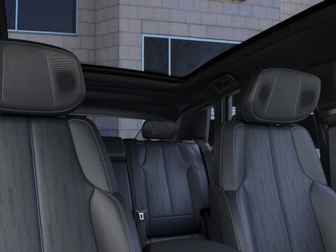 New 2026 Cadillac Lyriq V image 24