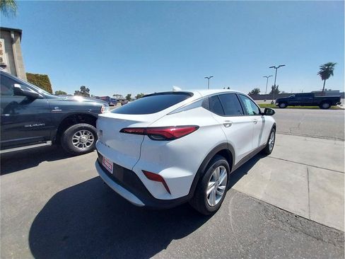 Used 2025 Buick Envista Preferred FWD image 5