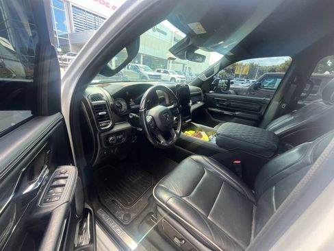 Used 2022 RAM 1500 Limited AWD/4WD image 2