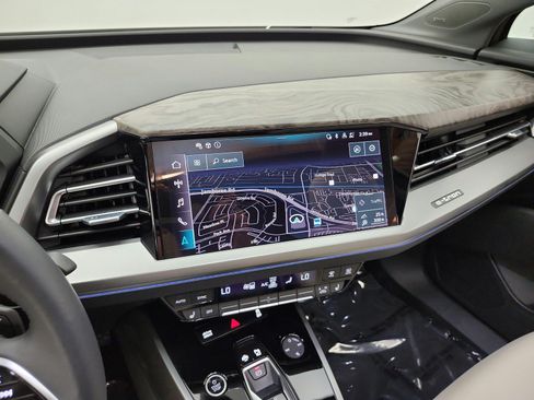 Used 2023 Audi Q4 e-tron Premium Plus w/ Premium Plus RWD image 14