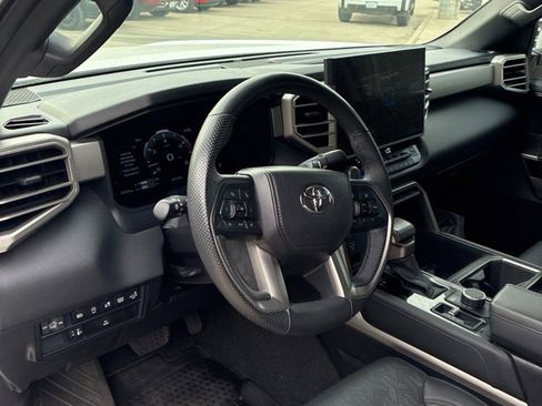 Used 2025 Toyota Tundra Limited image 12