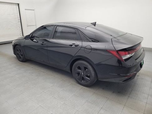 Used 2021 Hyundai Elantra SEL FWD image 3
