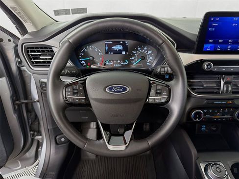 Used 2022 Ford Escape SEL AWD/4WD image 3