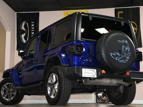 Used 2018 Jeep Wrangler Unlimited Sahara AWD/4WD image 86
