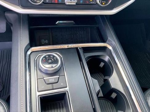 Used 2022 Ford Expedition XLT image 33