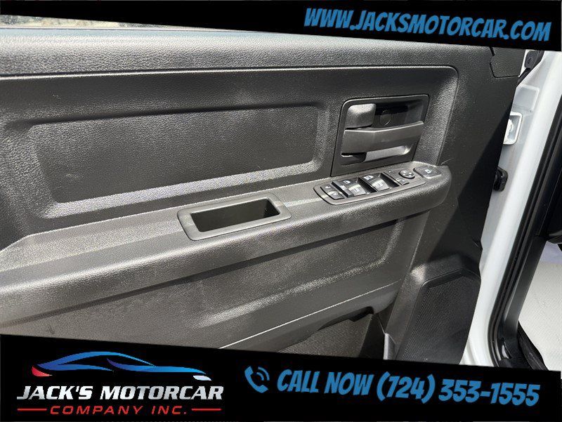 Used 2024 RAM 3500 Tradesman w/ Chrome Appearance Group AWD/4WD image 22