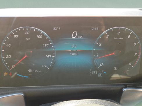 Used 2021 Mercedes-Benz GLB 250 image 31