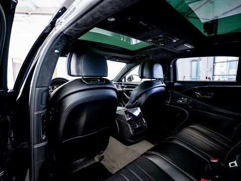 Used 2021 Bentley Flying Spur W12 image 57