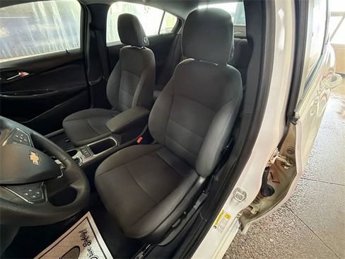 Certified 2019 Chevrolet Cruze LT w/ LT True North Edition image 11