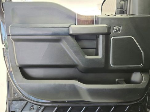 Used 2018 Ford F150 Limited w/ Trailer Tow Package image 30