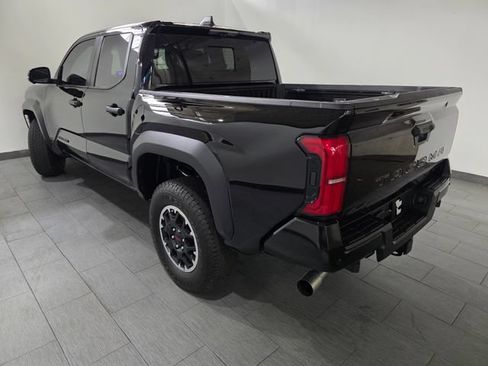 Used 2024 Toyota Tacoma TRD Off-Road w/ TRD Off Road Premium Package AWD/4WD image 3