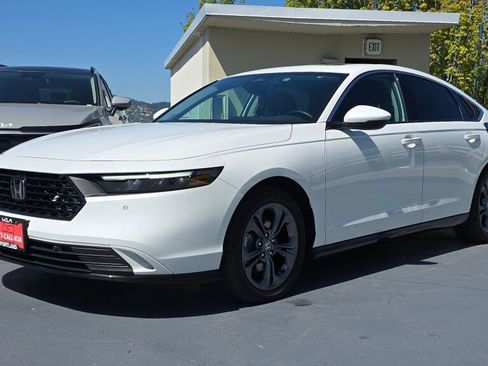 Used 2025 Honda Accord EX-L image 7