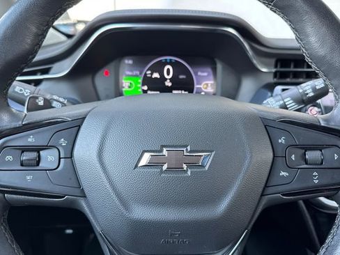 Used 2023 Chevrolet Bolt EUV Premier image 36