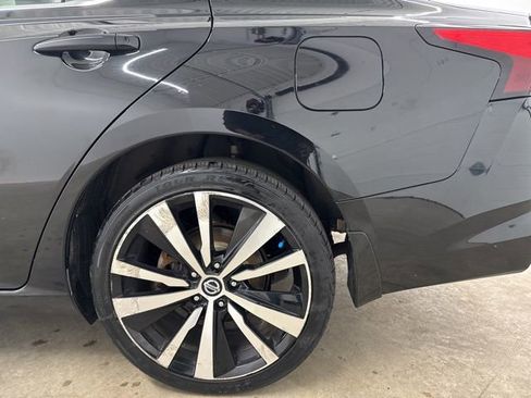 Used 2019 Nissan Altima 2.5 SR w/ SR Premium Package AWD/4WD image 10