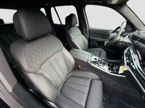 New 2026 BMW X5 M60i AWD/4WD image 14