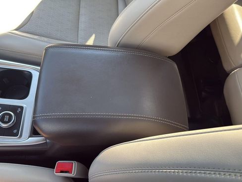 Used 2022 Ford Explorer Platinum w/ Equipment Group 601A image 24