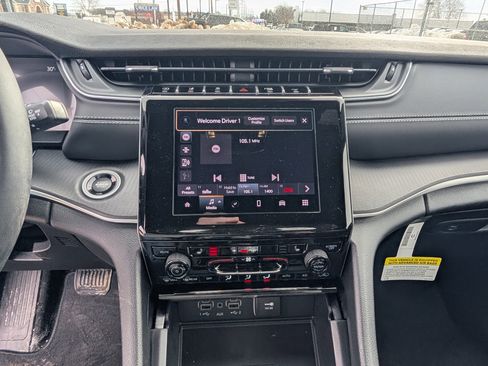 New 2026 Jeep Grand Cherokee Laredo X image 12