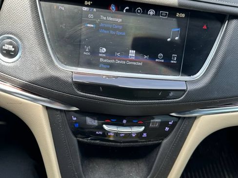 Used 2018 Cadillac XT5 Premium Luxury AWD/4WD image 8