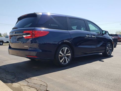 Used 2024 Honda Odyssey Touring image 3