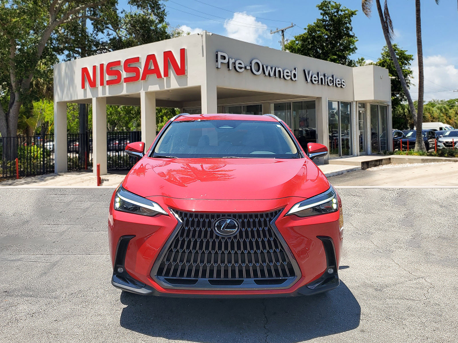 Used 2024 Lexus NX 250 FWD w/ Towing Package (2000 Lbs) image 2