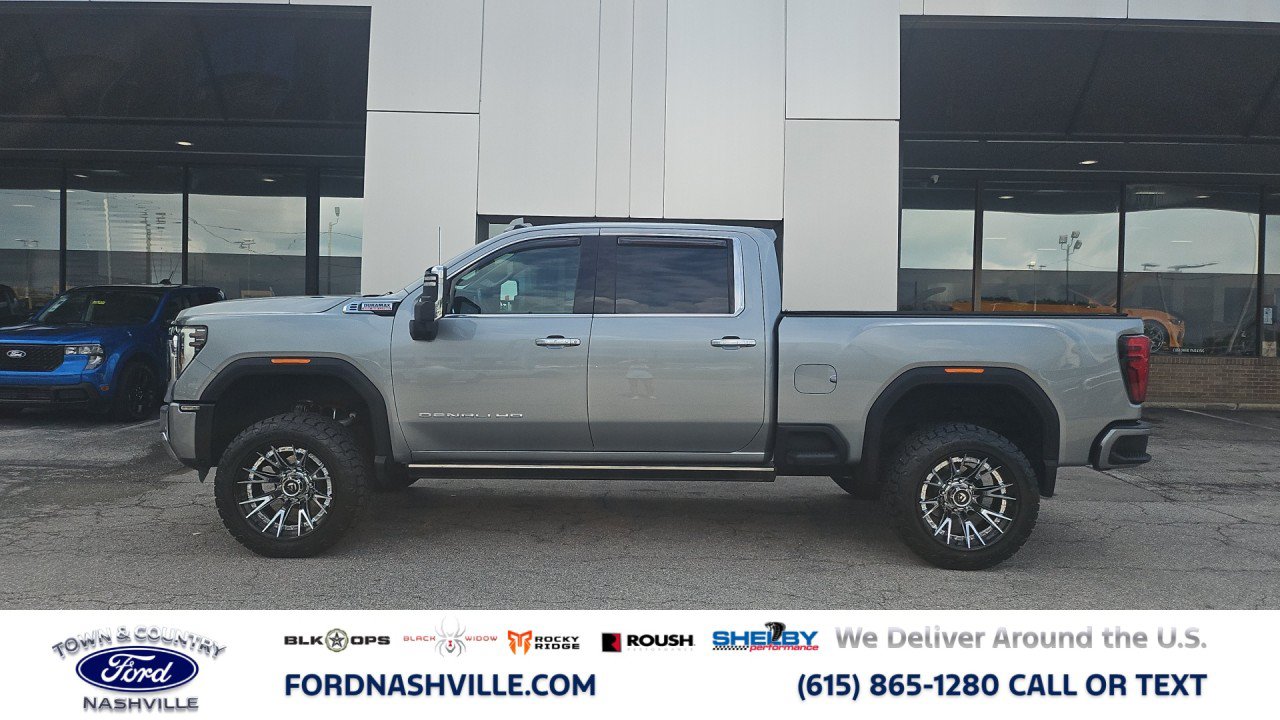 Used 2024 GMC Sierra 2500 Denali w/ Denali Reserve Package AWD/4WD image 1