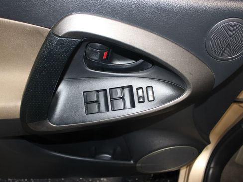 Used 2012 Toyota RAV4 FWD w/ Value Pkg image 6