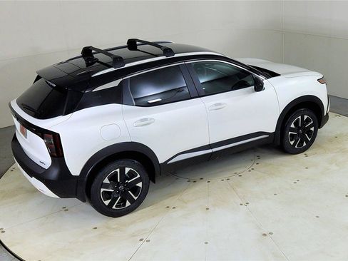New 2026 Nissan Kicks SV w/ Cold Weather Package AWD/4WD image 22
