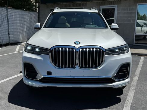 Used 2021 BMW X7 xDrive40i w/ Premium Package AWD/4WD image 2