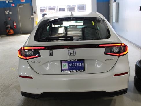 Used 2023 Honda Civic Sport image 16