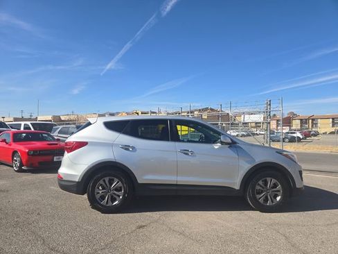 Used 2016 Hyundai Santa Fe Sport image 2