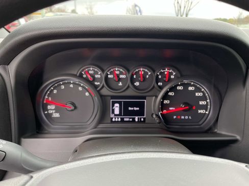 Used 2024 Chevrolet Silverado 1500 Custom image 22