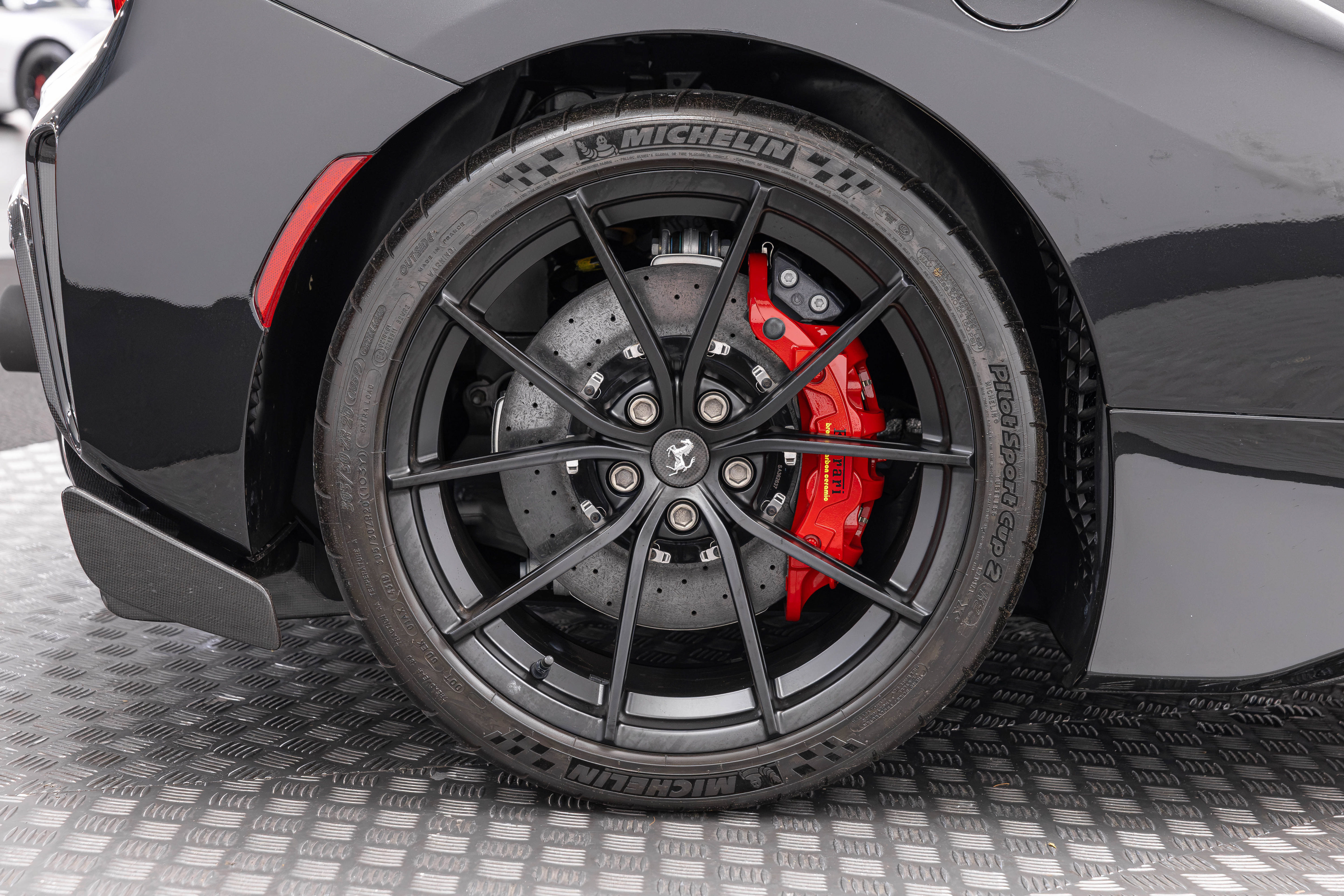 Used 2019 Ferrari 488 Pista Coupe RWD image 57