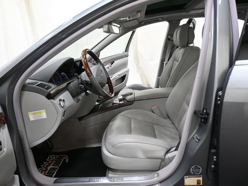 Used 2010 Mercedes-Benz S 550 4MATIC image 7