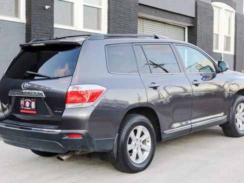 Used 2012 Toyota Highlander SE image 4