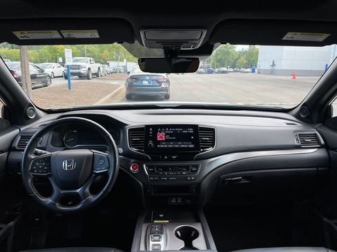 Used 2025 Honda Passport EX-L image 10