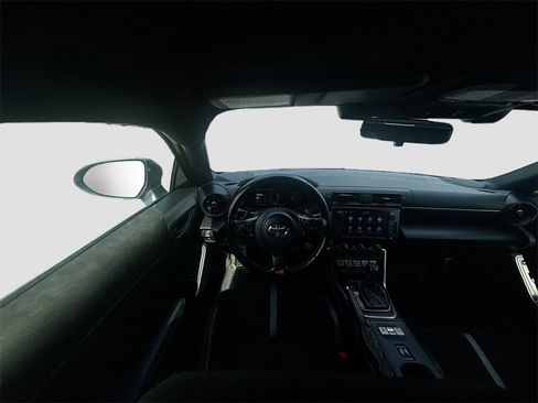 Used 2023 Toyota GR86 Premium image 21